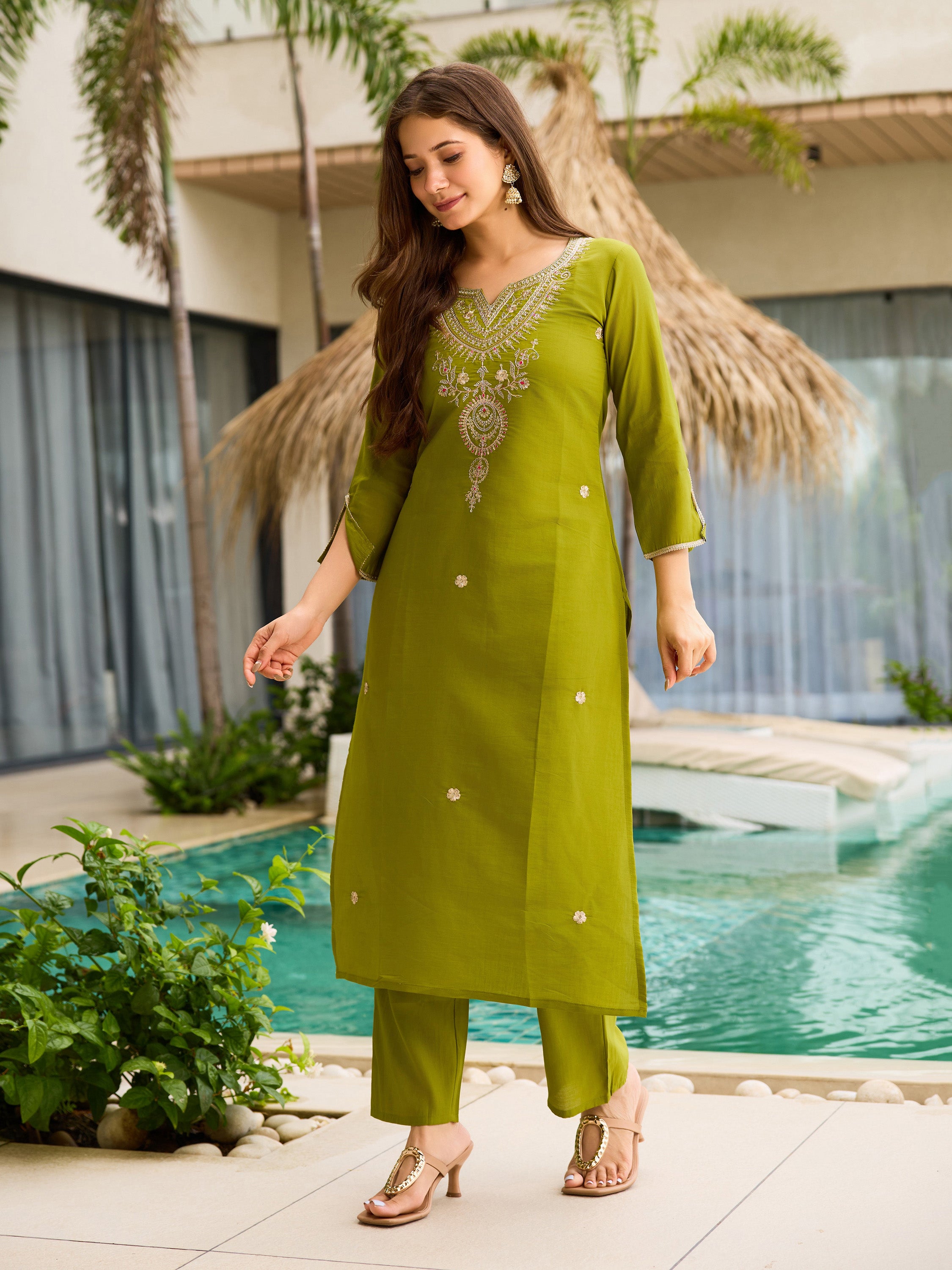 Elegant Olive Green Embroidered Viscose Kurti Set with Jacquard Dupatta