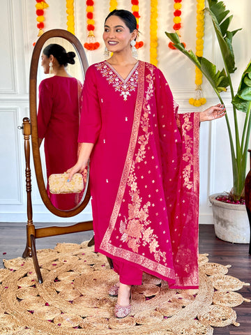 Elegant Wine Pink Embroidered Viscose Chanderi Kurti Set with Jacquard Dupatta | Festive & Party Wear (S–XXL)