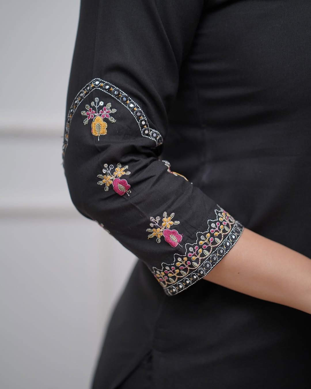 Elegant Black Viscose Silk Embroidered Kurti Set with Chinon Dupatta (3-Piece Set)
