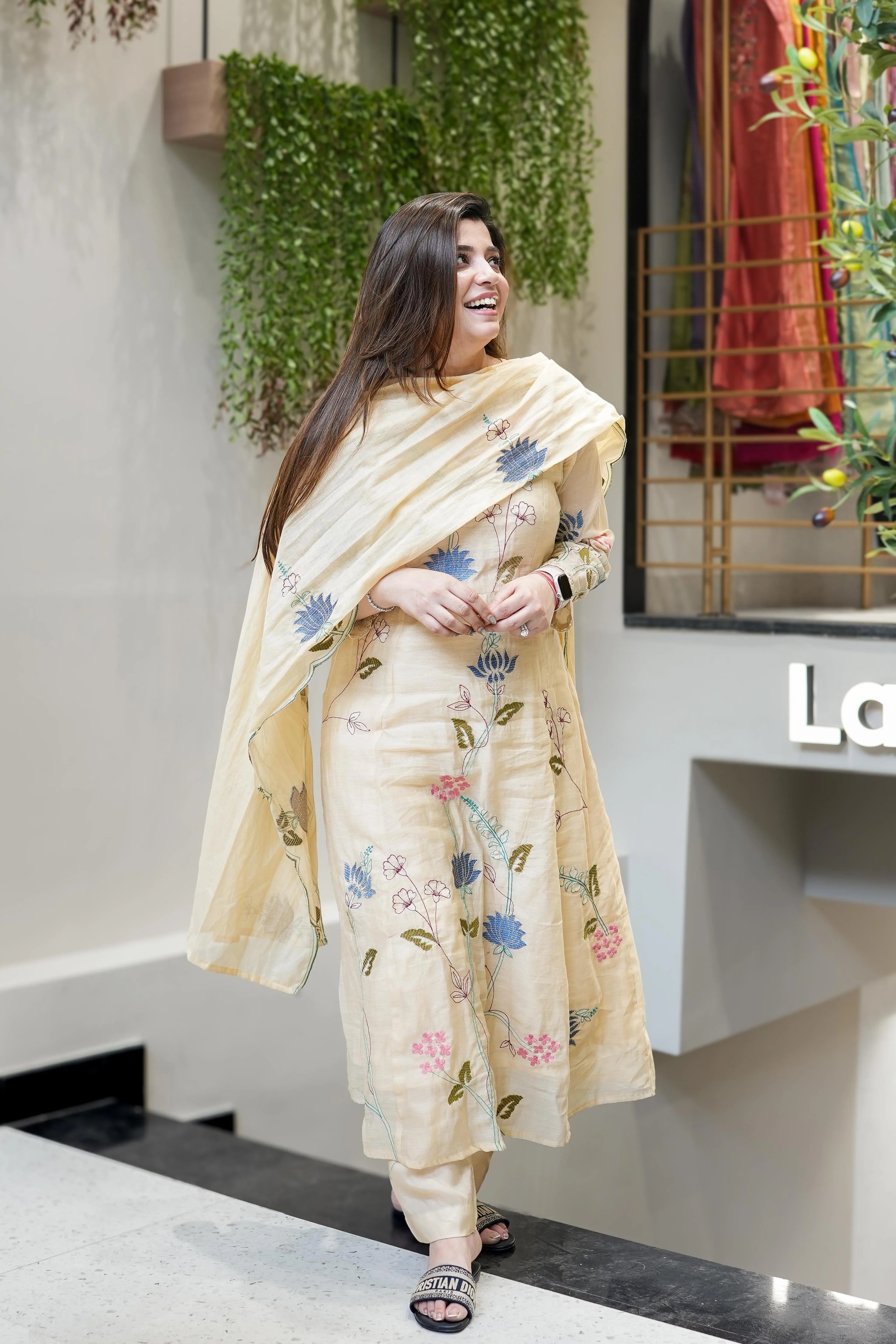 Elegant Cream Viscose Chanderi Embroidered Kurti Set with Dupatta (3-Piece Set)