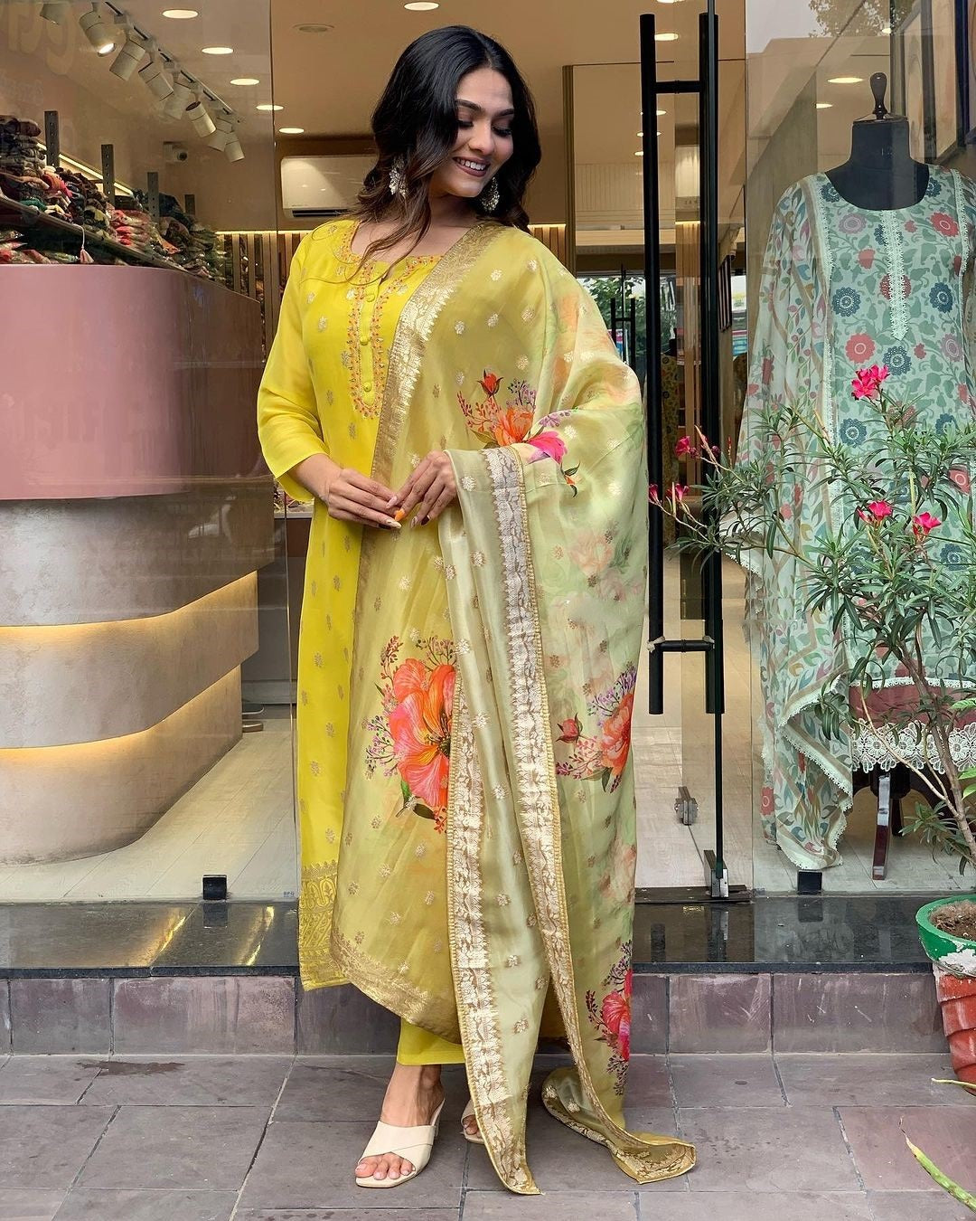 Elegant Yellow Viscose Organza Jacquard Embroidered Kurti Set with Designer Dupatta (3-Piece Set)