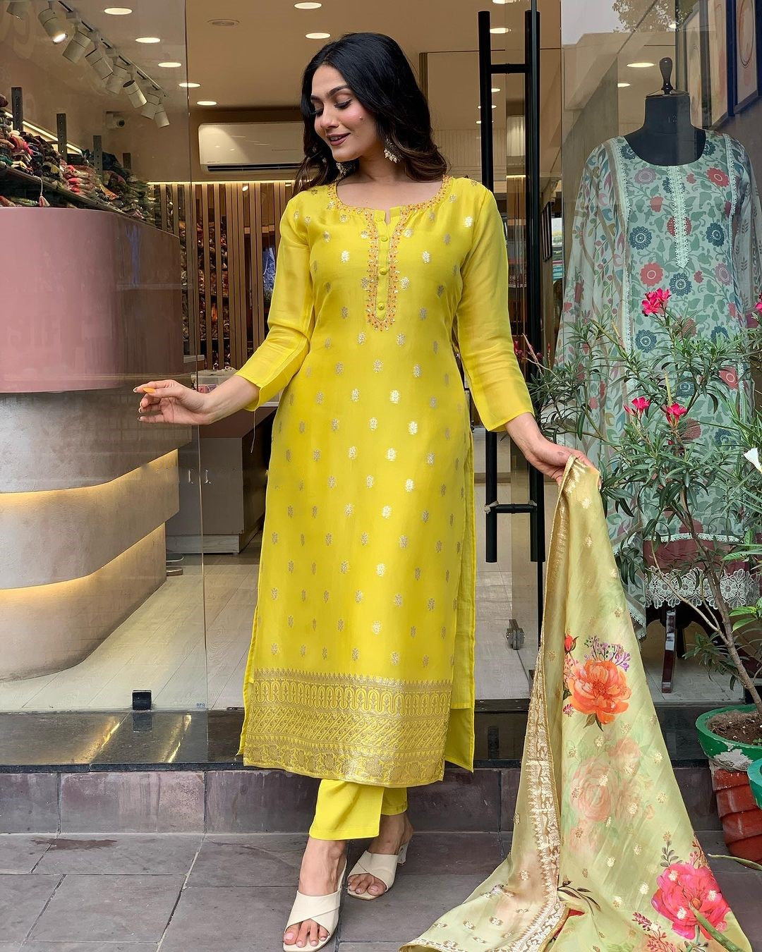 Elegant Yellow Viscose Organza Jacquard Embroidered Kurti Set with Designer Dupatta (3-Piece Set)