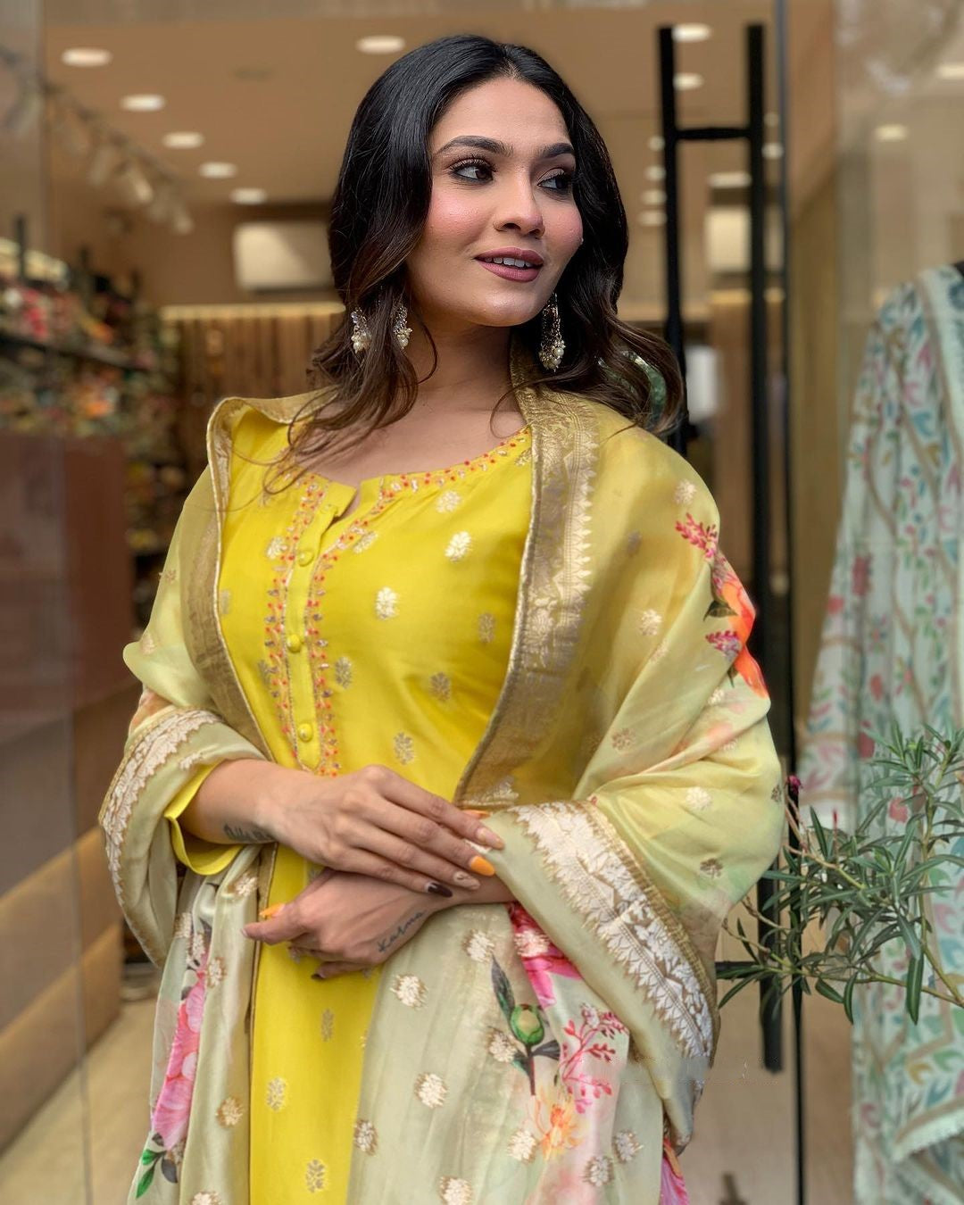 Elegant Yellow Viscose Organza Jacquard Embroidered Kurti Set with Designer Dupatta (3-Piece Set)
