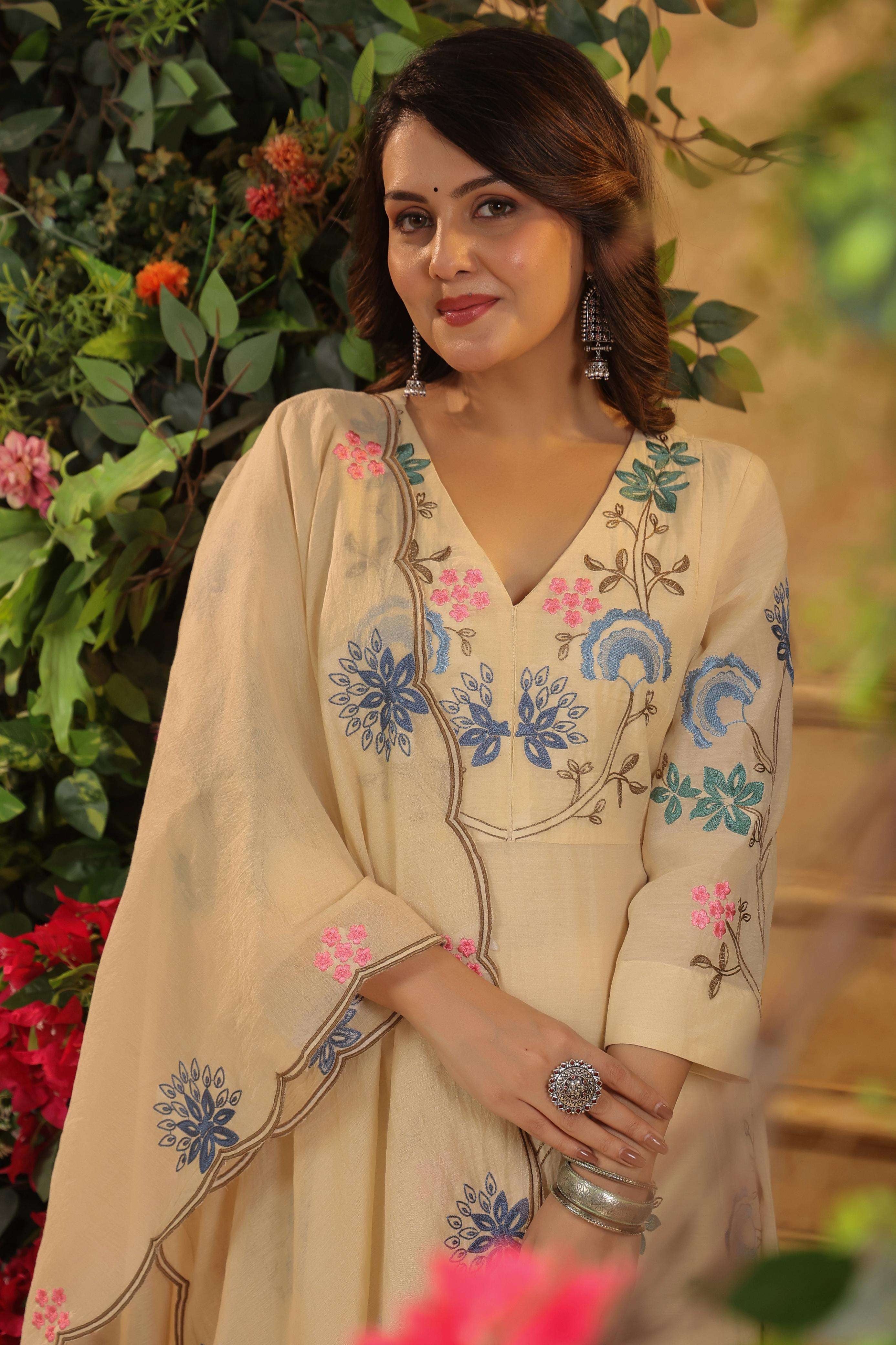 Elegant Cream Floral Embroidered Viscose Chanderi Kurti Set with Dupatta