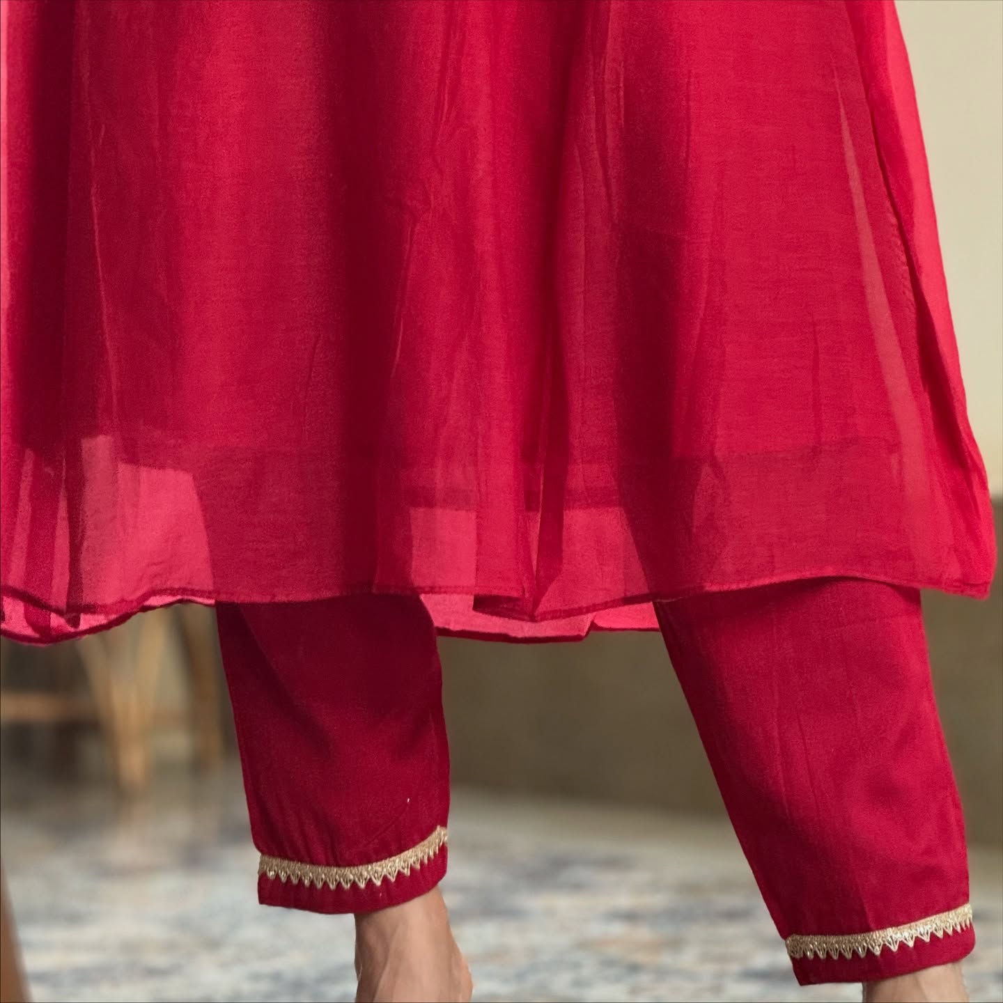 Elegant Red Chanderi Viscose Embroidered Kurti Set with Muslin Dupatta | Festive & Ethnic Wear (S–XXL)
