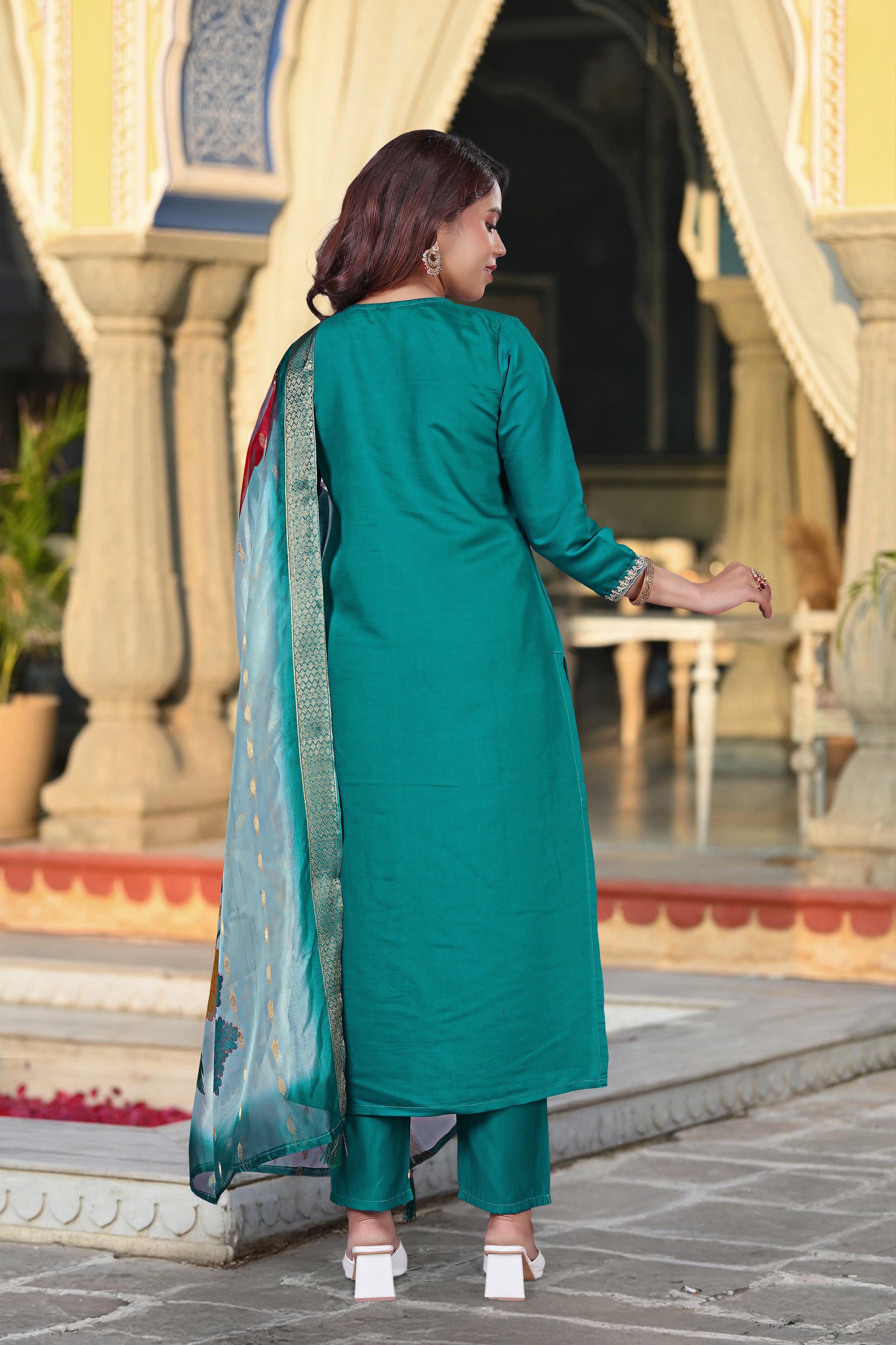 Elegant Teal Green Viscose Chanderi Embroidered Kurti Set with Jacquard Dupatta (3-Piece Set)