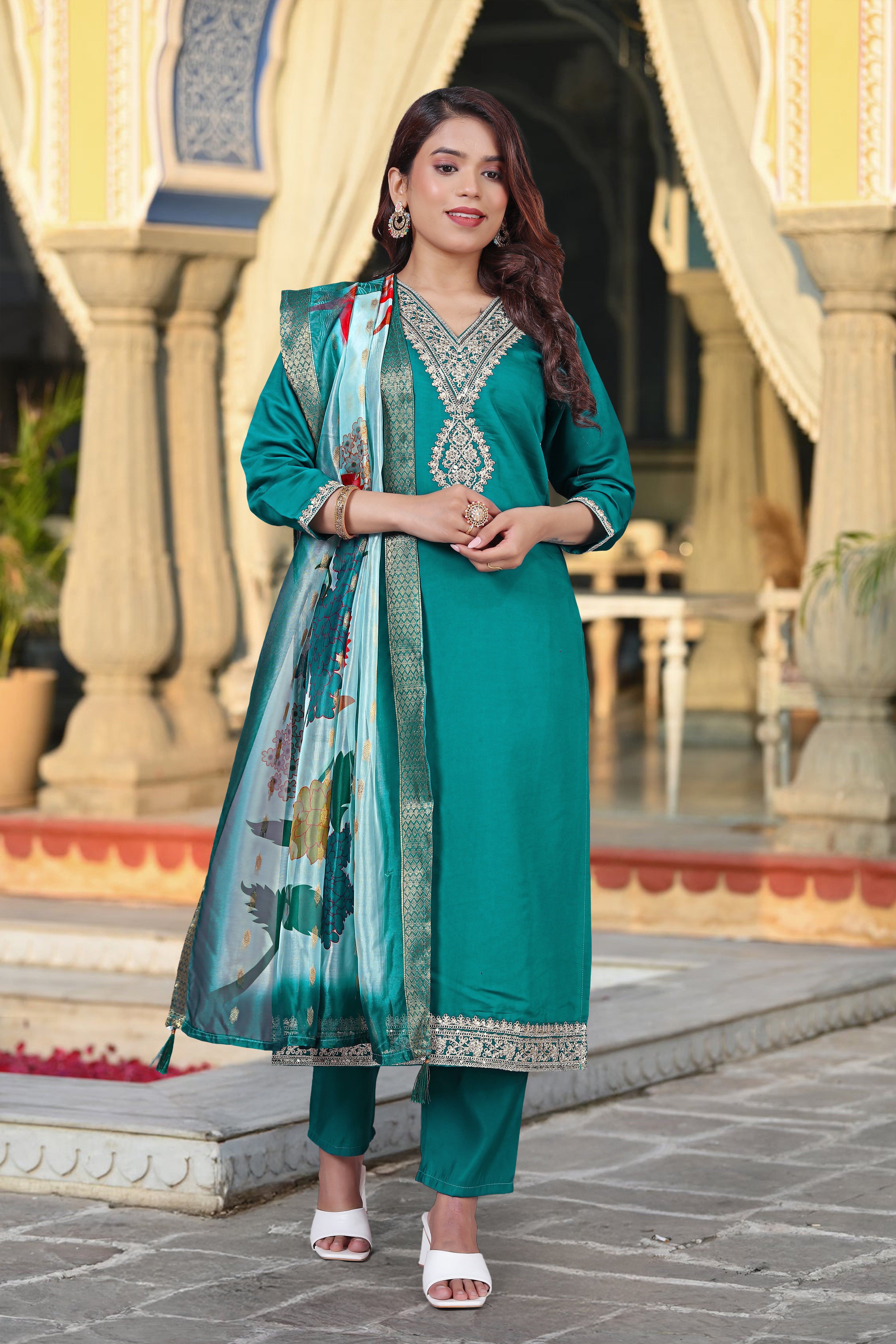 Elegant Teal Green Viscose Chanderi Embroidered Kurti Set with Jacquard Dupatta (3-Piece Set)