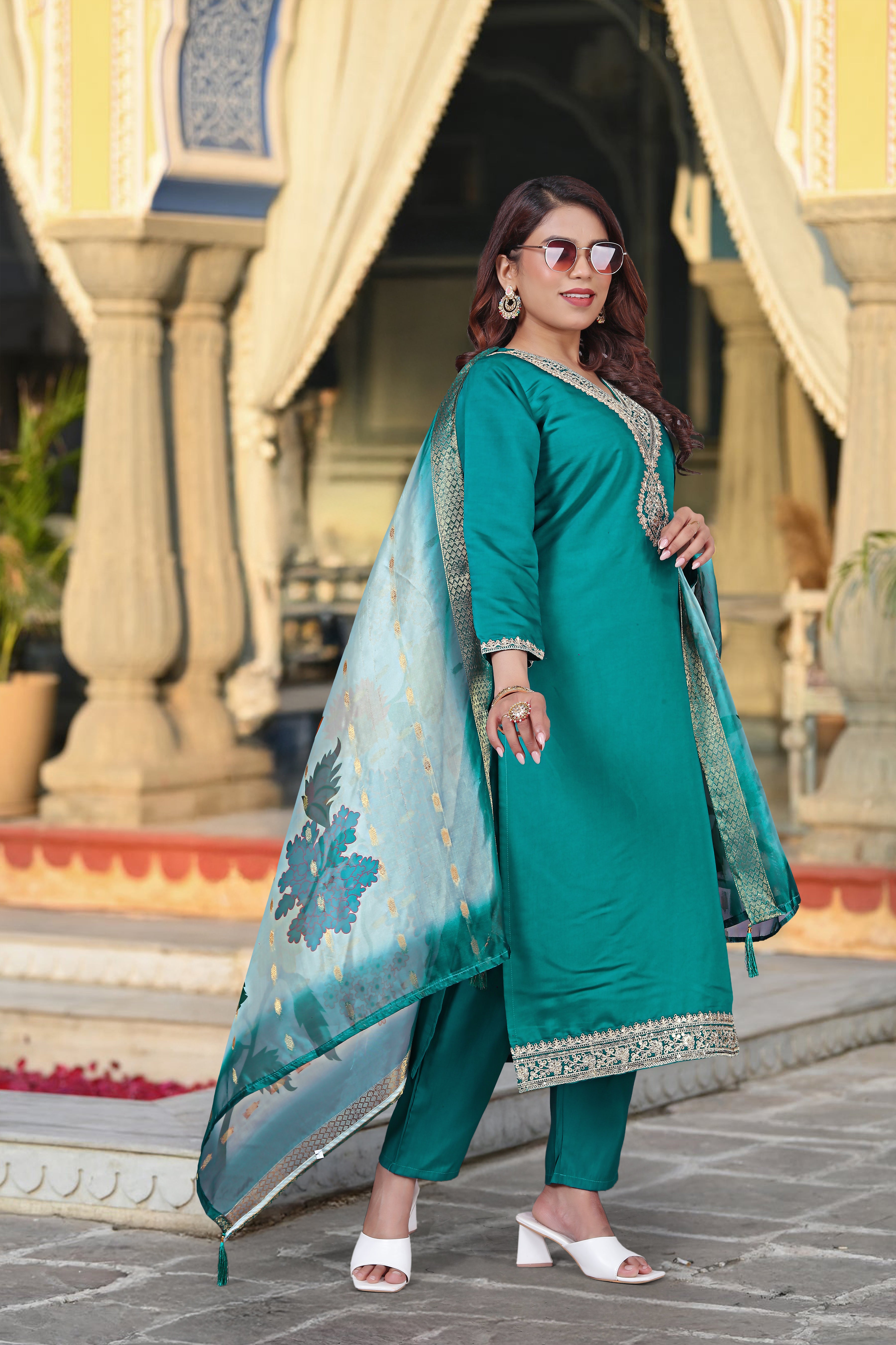 Elegant Teal Green Viscose Chanderi Embroidered Kurti Set with Jacquard Dupatta (3-Piece Set)