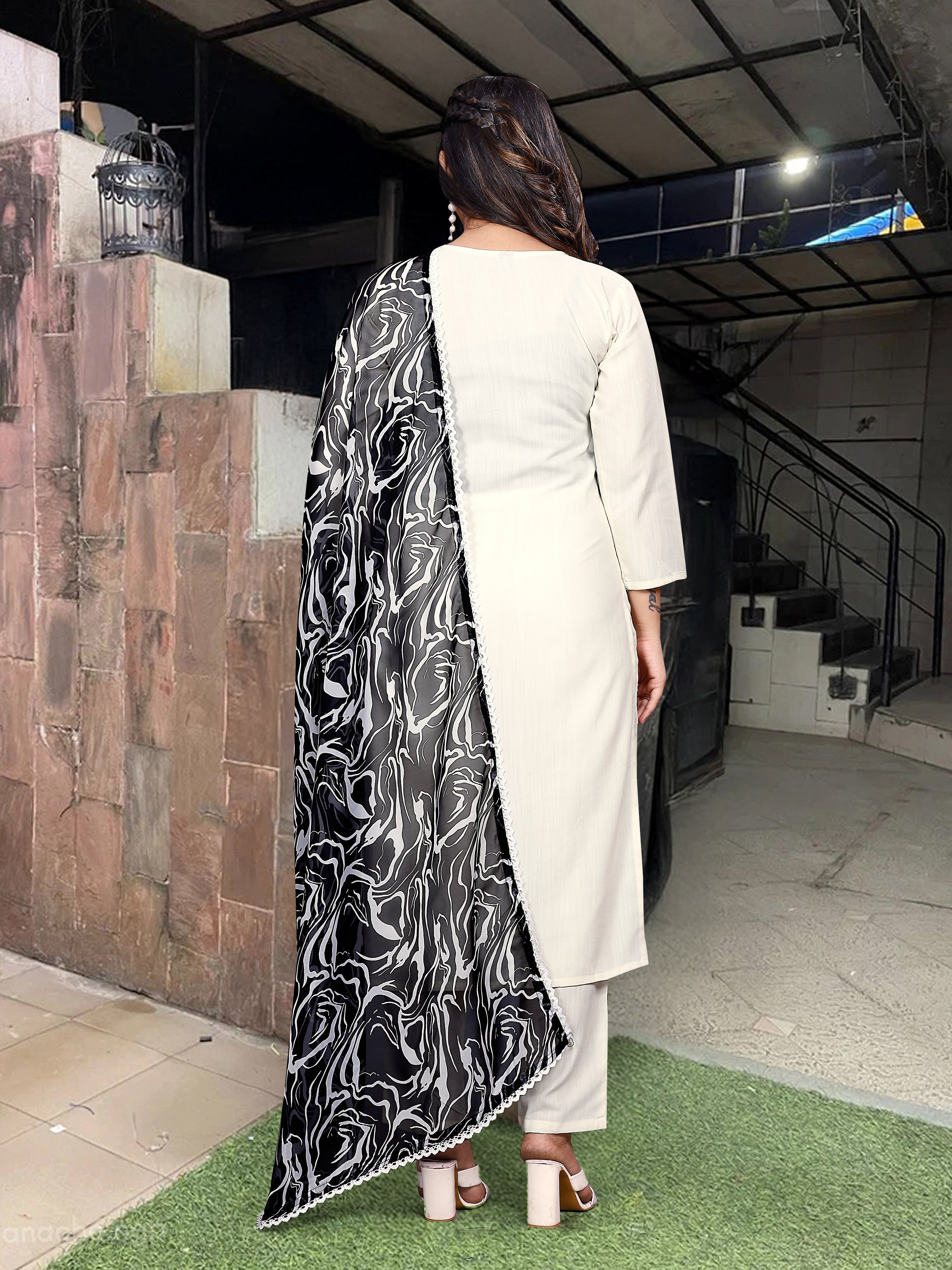 Elegant Ivory Printed Kurti Set with Organza Dupatta | Viscose Blend Rayon Kurta Pant Set for Women