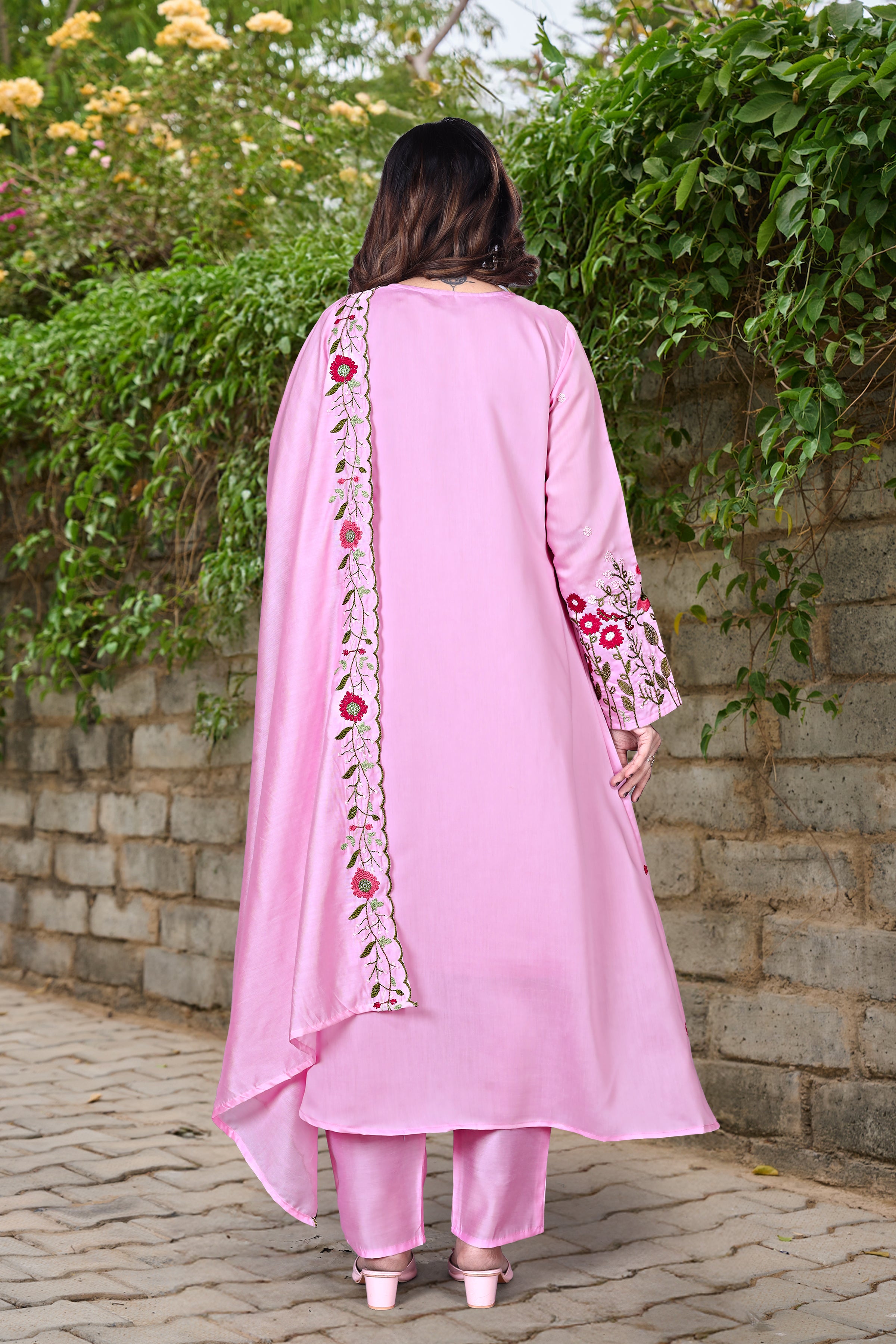 Elegant Pink Chanderi Silk Embroidered Kurti Set with Dupatta (3-Piece Set)