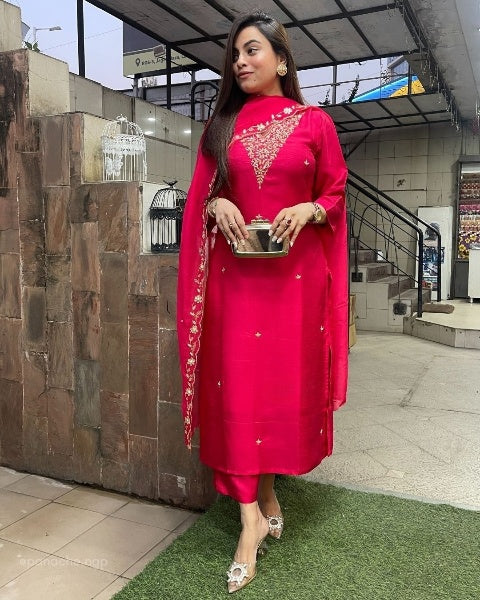 Elegant Rani Pink Viscose Chanderi Embroidered Kurti Set with Organza Dupatta | Festive & Party Wear