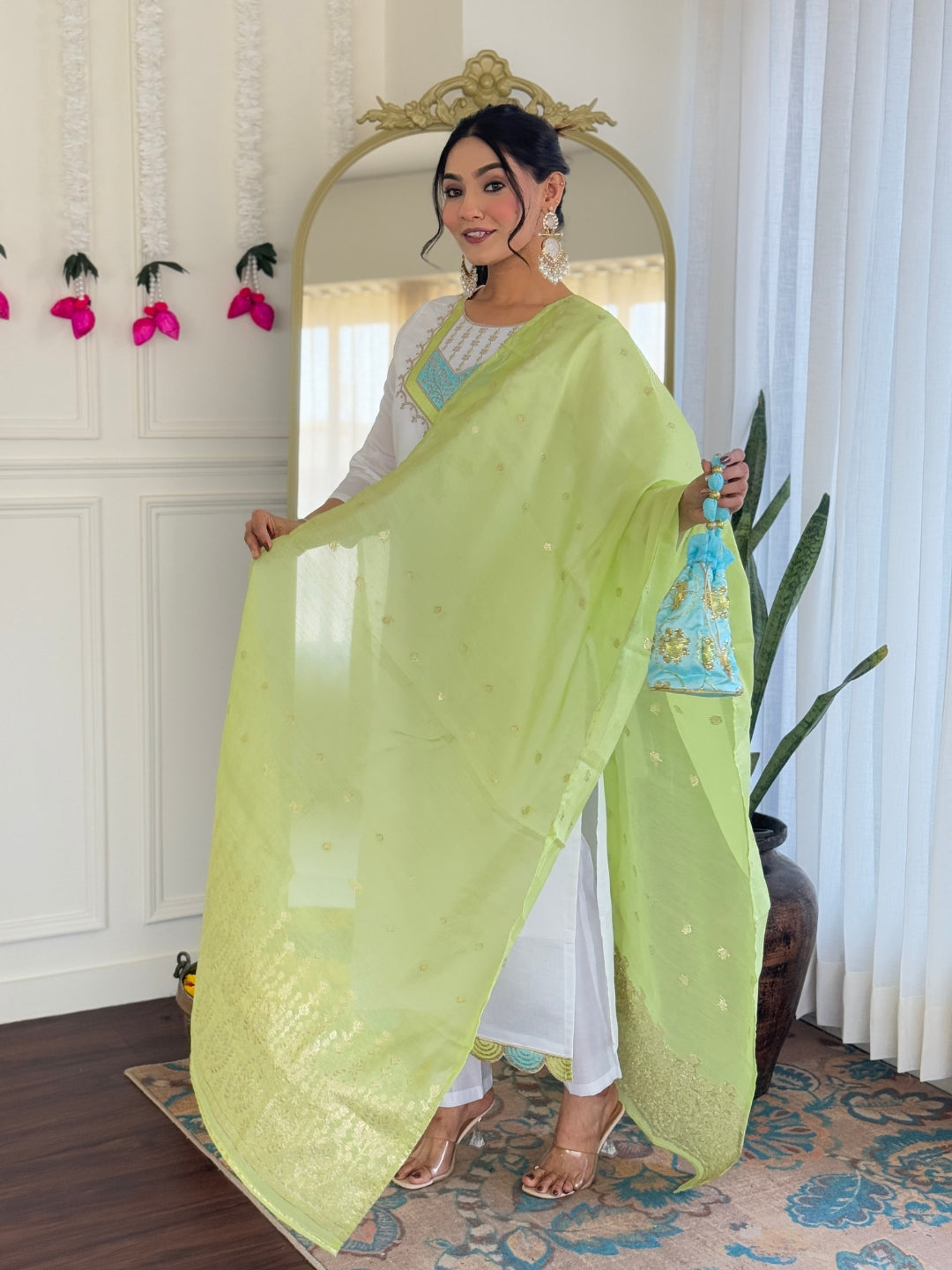 Elegant Embroidered Viscose Chanderi Kurti Set with Jacquard Dupatta – Festive & Party Wear (S–XXL)