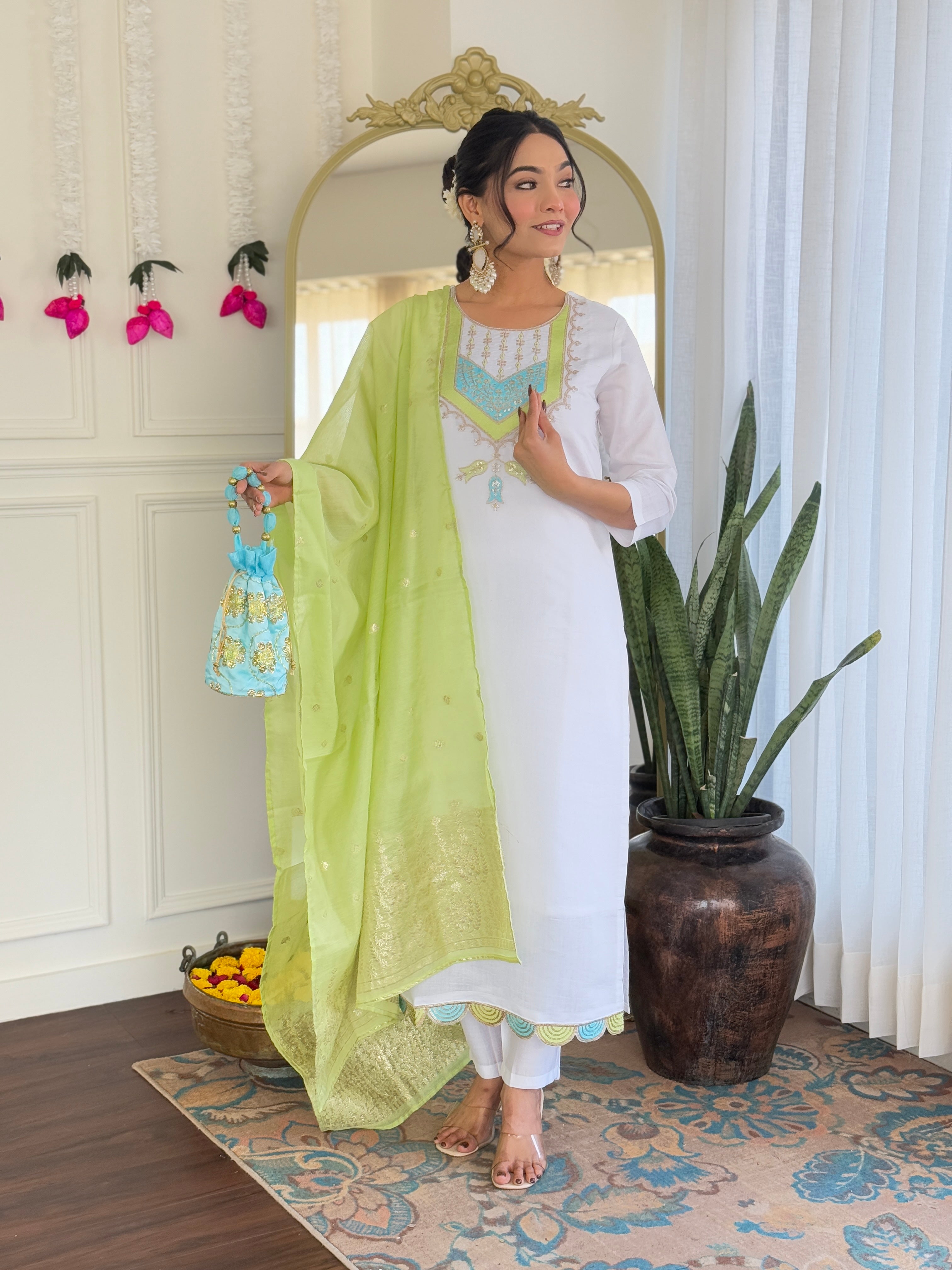 Elegant Embroidered Viscose Chanderi Kurti Set with Jacquard Dupatta – Festive & Party Wear (S–XXL)