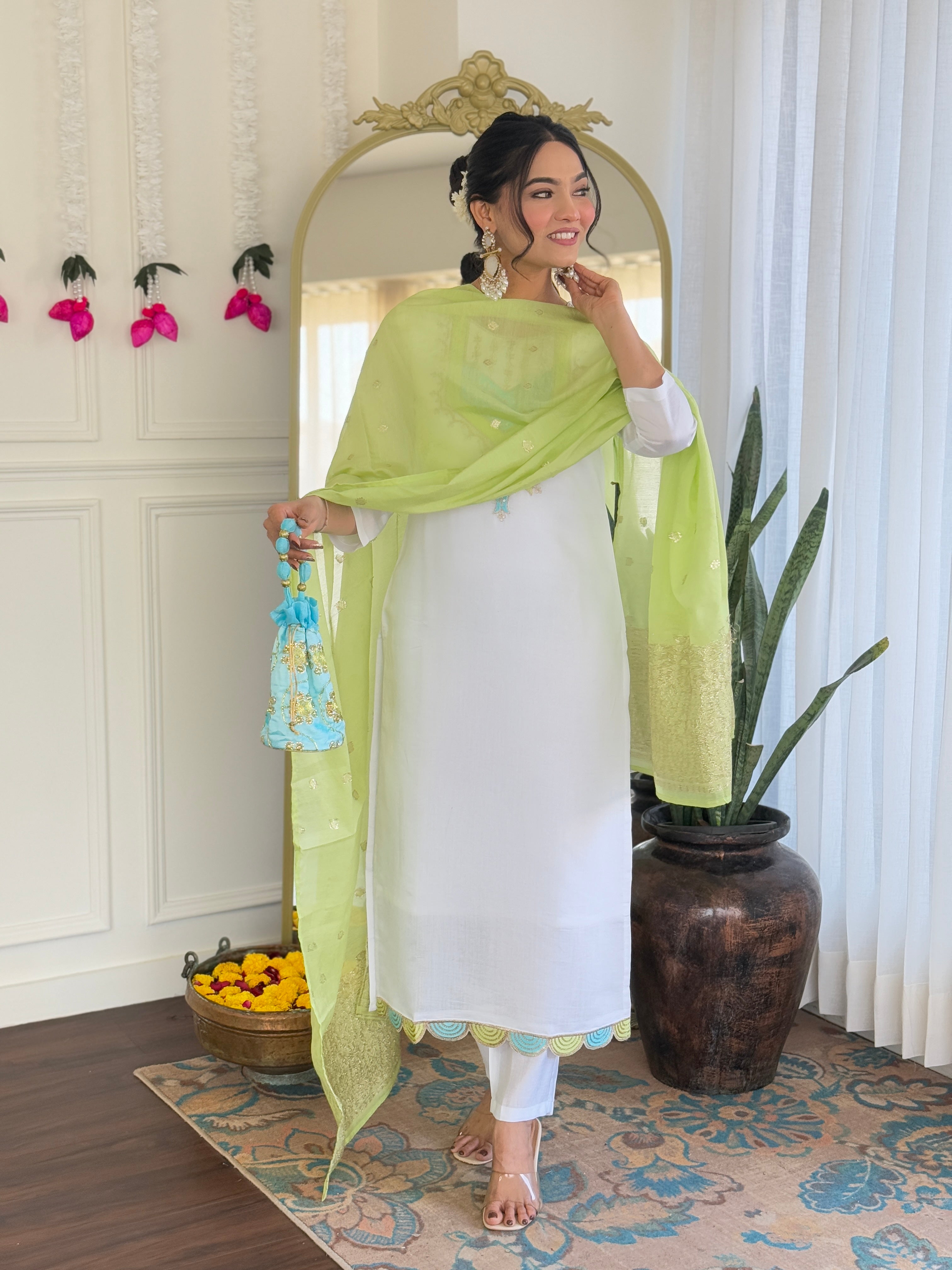 Elegant Embroidered Viscose Chanderi Kurti Set with Jacquard Dupatta – Festive & Party Wear (S–XXL)