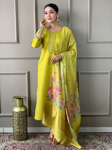 Elegant White Embroidered Viscose Chanderi Kurti Set with Satin Dupatta | Festive & Party Wear
