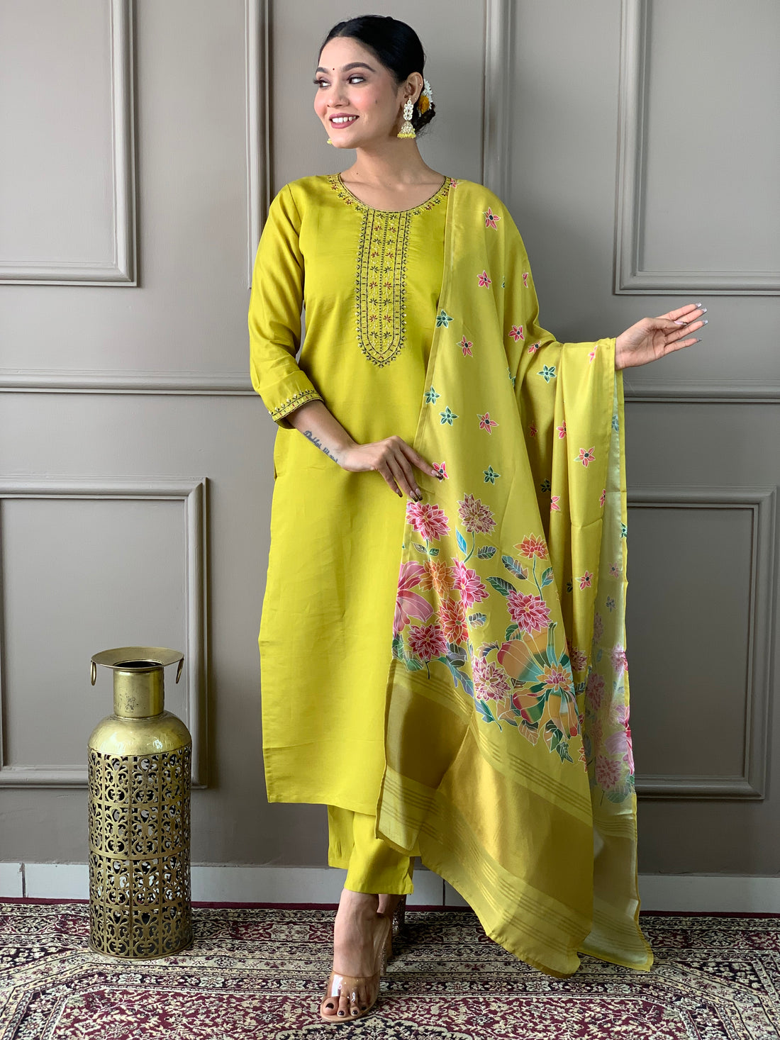 Elegant White Embroidered Viscose Chanderi Kurti Set with Satin Dupatta | Festive & Party Wear