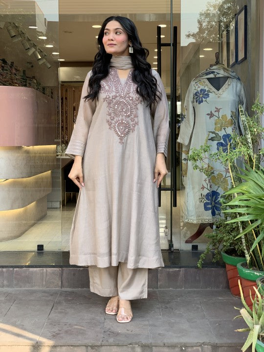 Elegant Muslin Cotton Embroidered Kurti Set with Dupatta – Flared Designer Ethnic Wear (S–XXL)