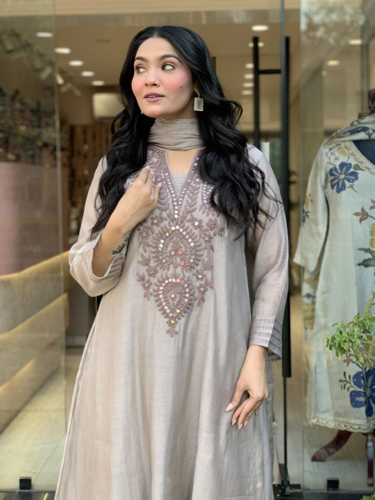 Elegant Muslin Cotton Embroidered Kurti Set with Dupatta – Flared Designer Ethnic Wear (S–XXL)