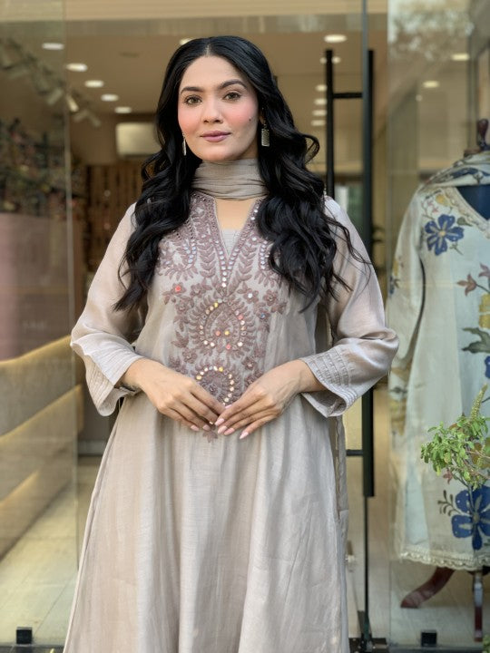 Elegant Muslin Cotton Embroidered Kurti Set with Dupatta – Flared Designer Ethnic Wear (S–XXL)