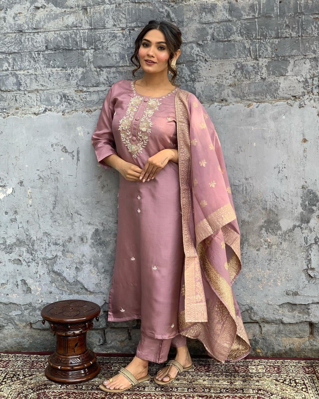Elegant Mauve Viscose Chanderi Embroidered Kurti Set with Jacquard Dupatta