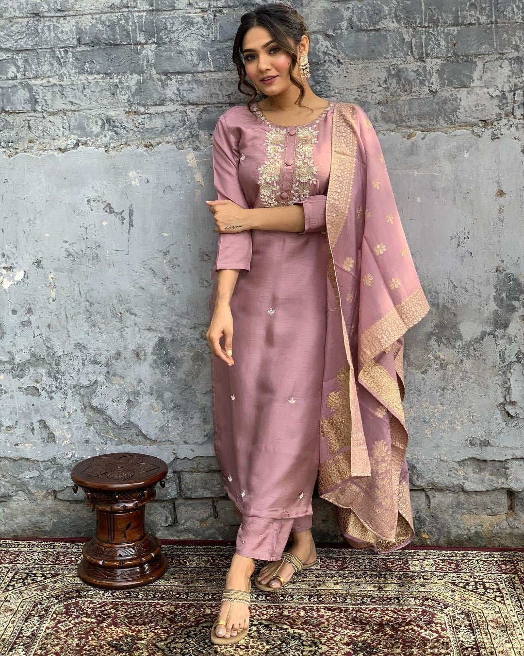 Elegant Mauve Viscose Chanderi Embroidered Kurti Set with Jacquard Dupatta