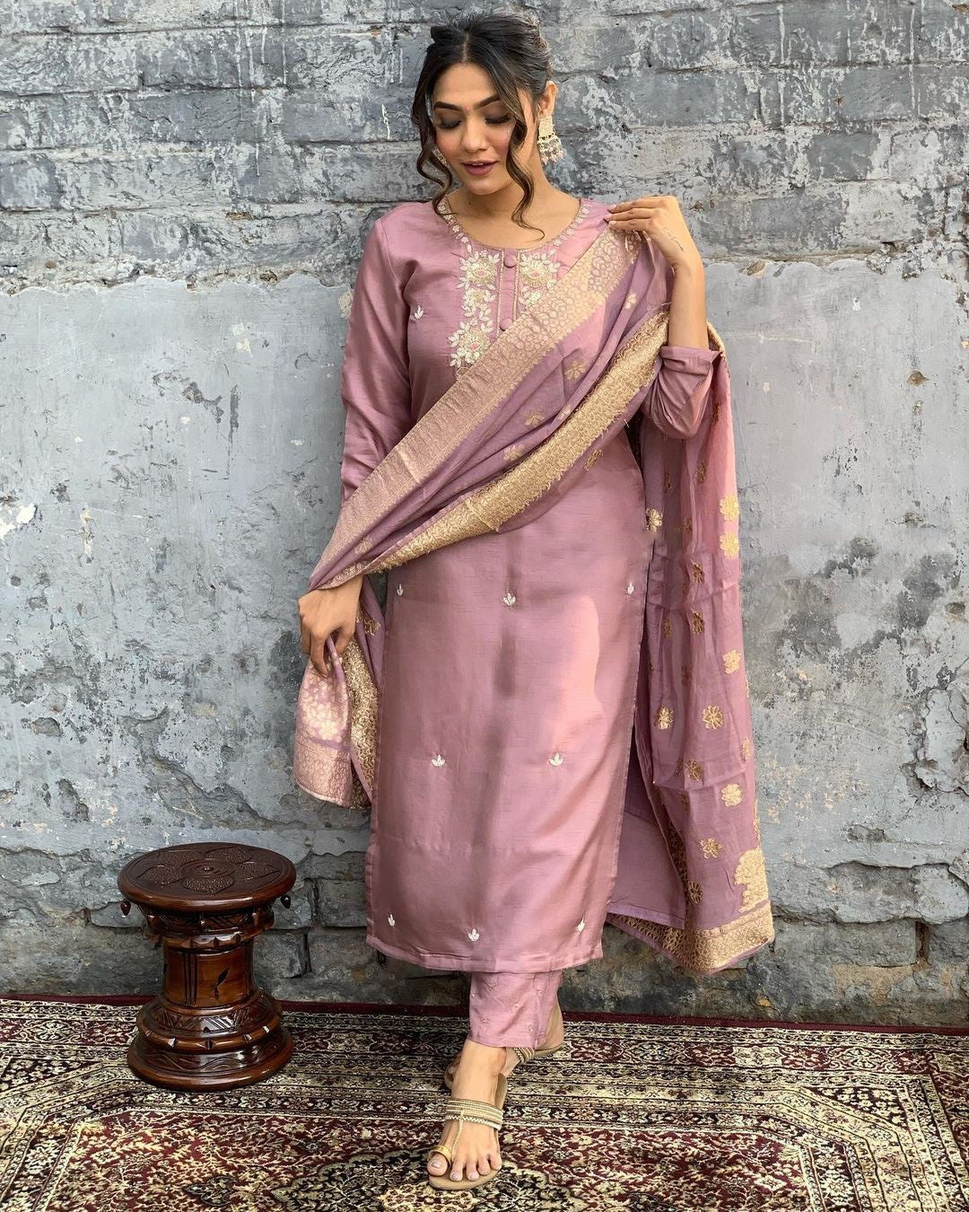 Elegant Mauve Viscose Chanderi Embroidered Kurti Set with Jacquard Dupatta